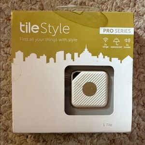 New Unopened Tile Style Pro Series Bluetooth Tracker